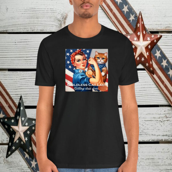 Childless Cat Lady Getting Stuff Done Shirt