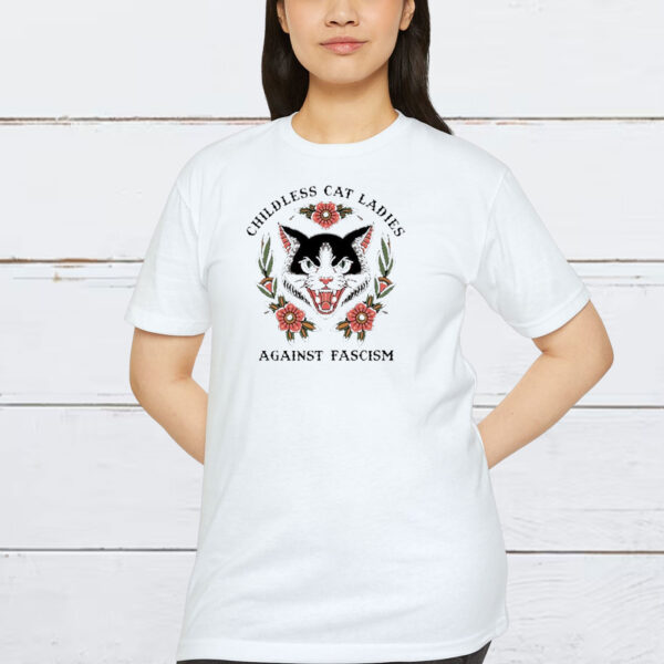 Kamala Harris Childless Cat Ladies Against Fascism T-Shirt