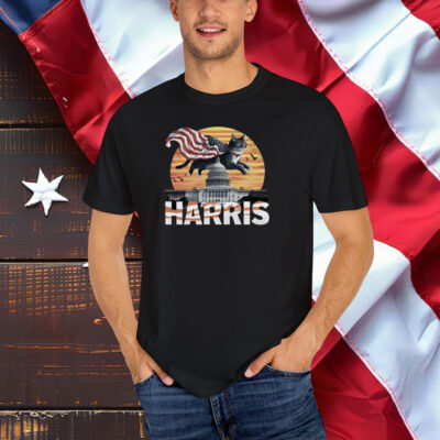Comfort Colors® Childless Cat Ladies Kamala Harris T-Shirt
