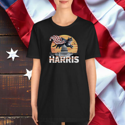 Comfort Colors® Childless Cat Ladies Kamala Harris T-Shirt