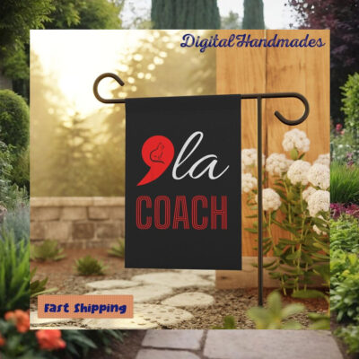 Comma La Harris Coach Garden Flag