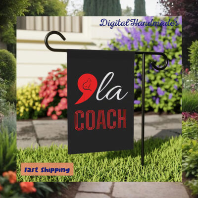 Comma La Harris Coach Garden Flag